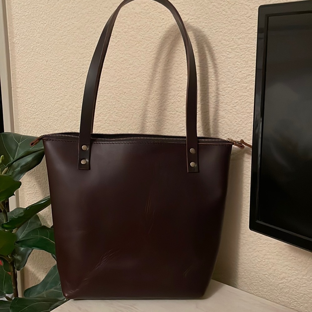 AP Portland Leather Goods Zipper Tote